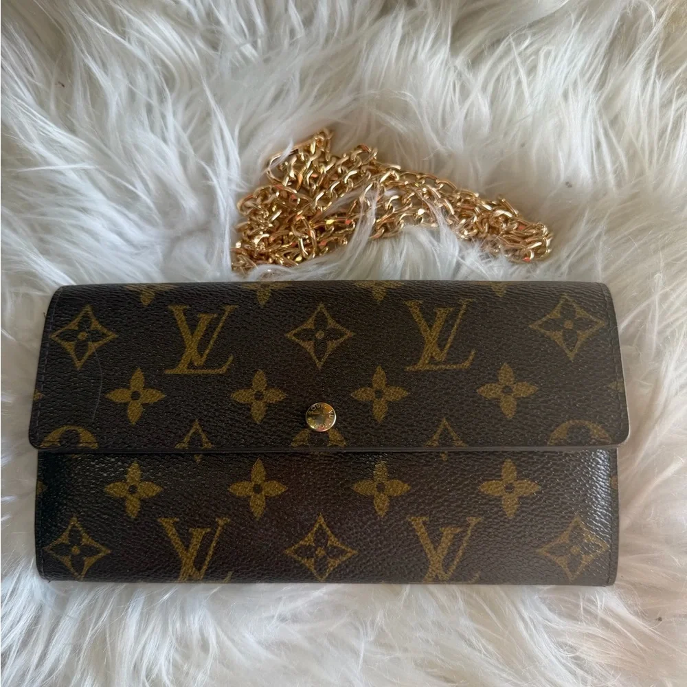 Authentic Louis Vuitton Brown Monogram‎ Wallet